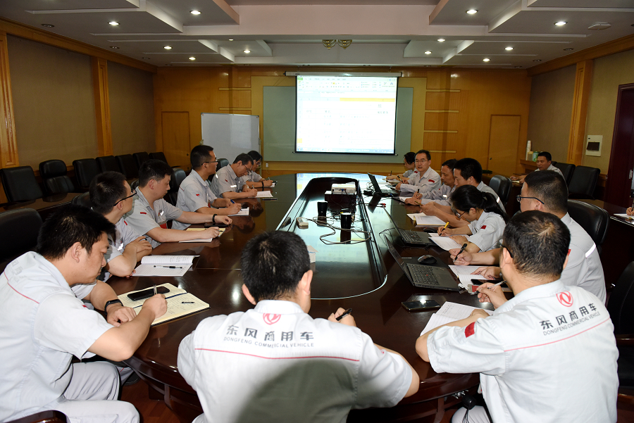 C:\Users\liangxq\Desktop\“三个报告”刚露面，锻造厂员工为何讨论的既热烈又激烈？\锻造厂分组讨论1.jpg